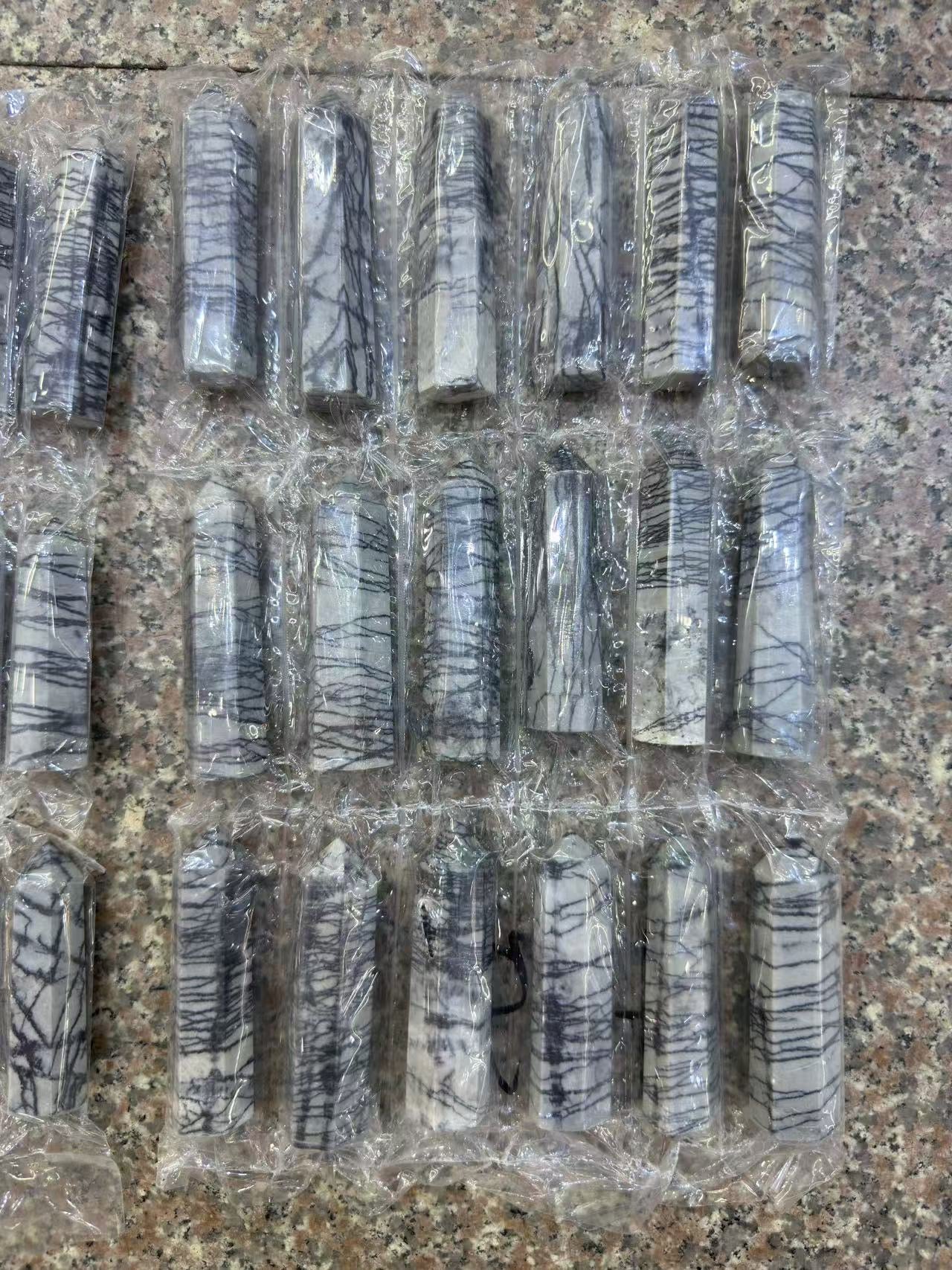 1kg Spiderweb Jasper Stone - Unique Natural Beauty for Grounding and Stability, Perfect for Collectors and DecorA gift for mom
