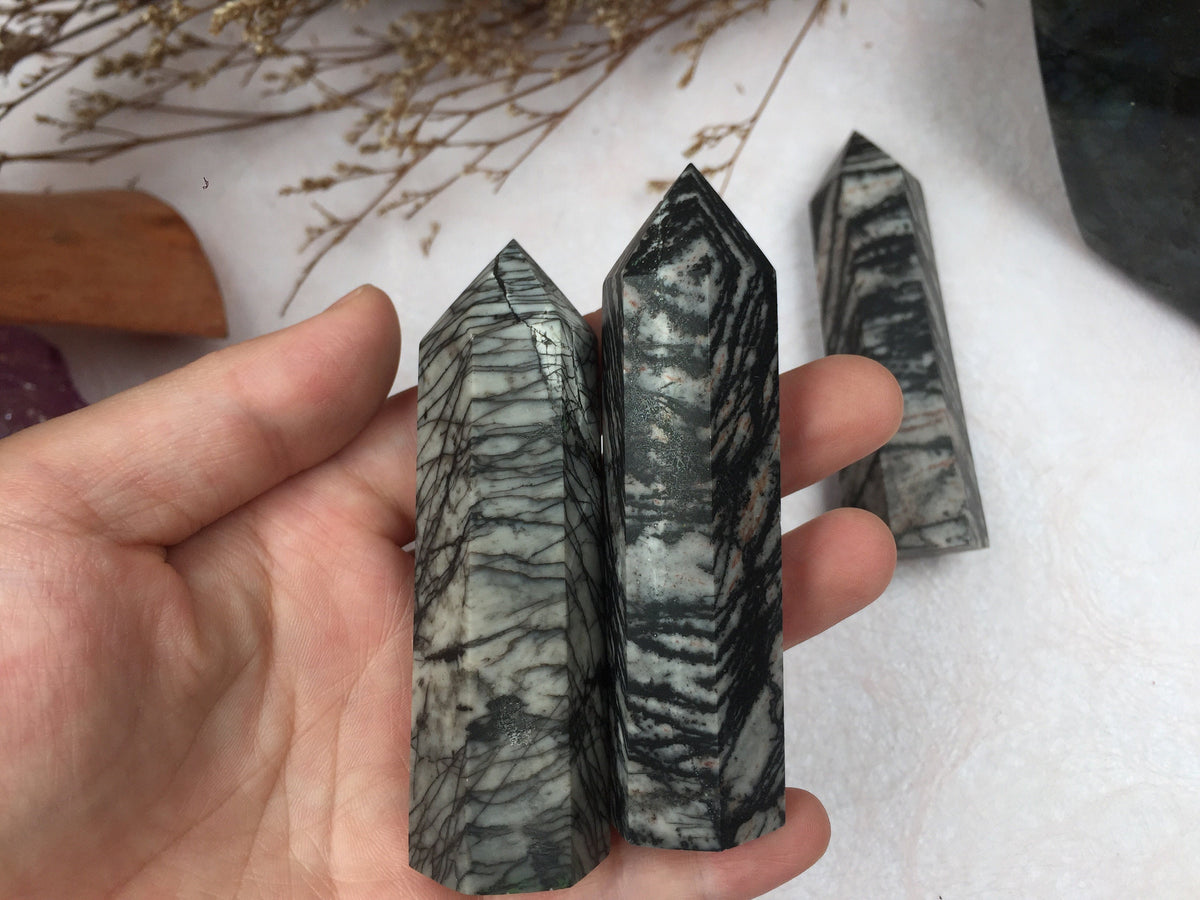 Black Line Stone Tower,Black Line Stone Point,Crystal Tower/Wand,Healing Crystal,Reiki Chakra Stone,Home Decor,For Gift