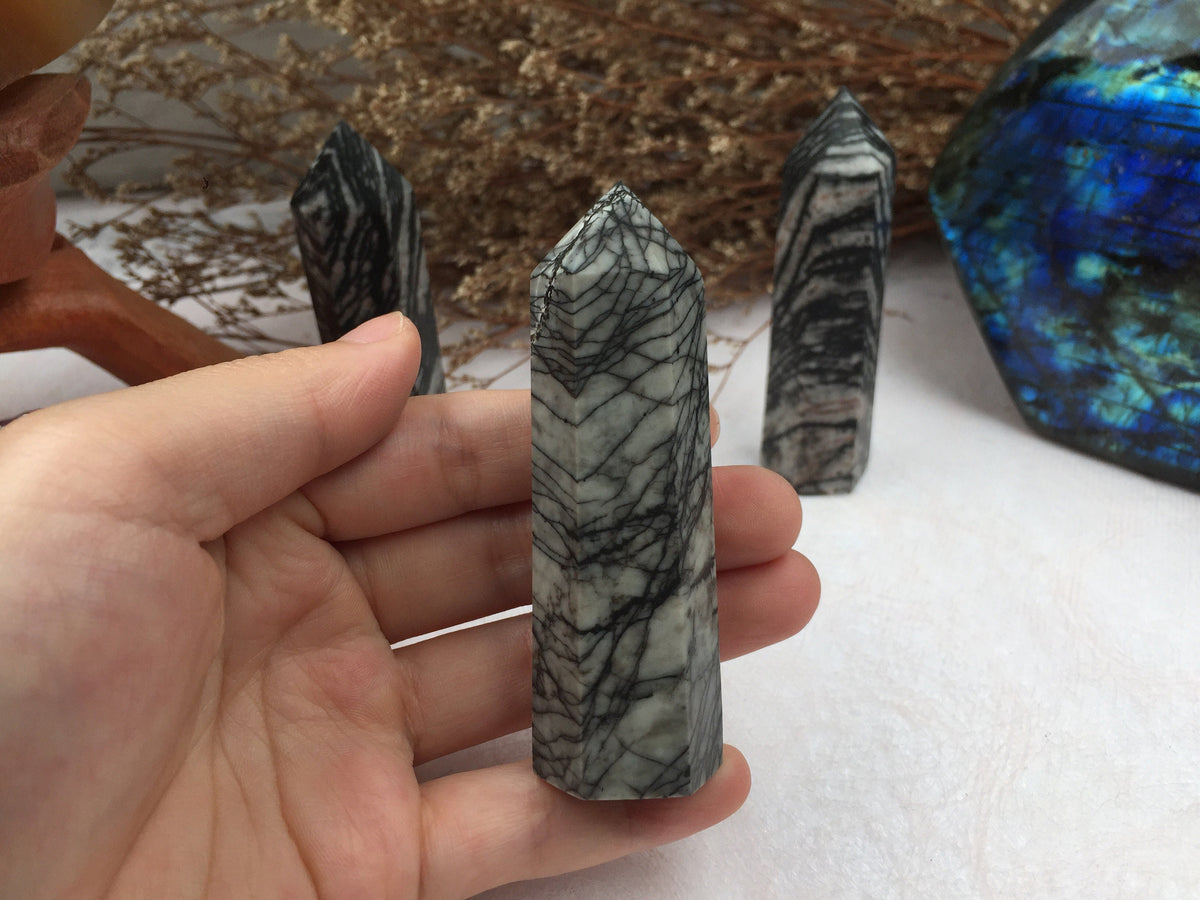 Black Line Stone Tower,Black Line Stone Point,Crystal Tower/Wand,Healing Crystal,Reiki Chakra Stone,Home Decor,For Gift