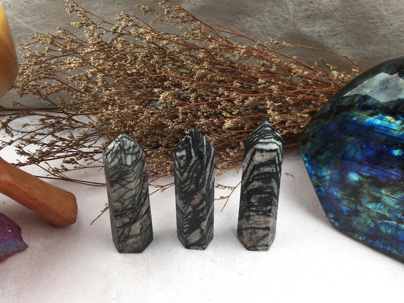 Black Line Stone Tower,Black Line Stone Point,Crystal Tower/Wand,Healing Crystal,Reiki Chakra Stone,Home Decor,For Gift